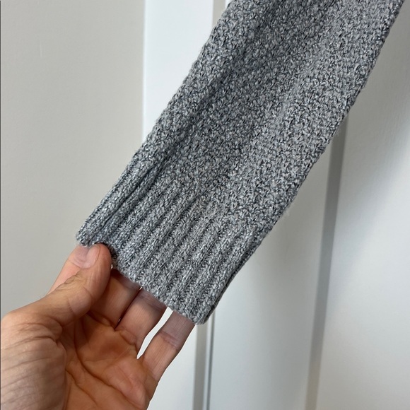 Pink Clover grey Nikole textured sweater size small. - Picture 5 of 11